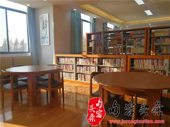 2某部队图书阅览室一角.jpg